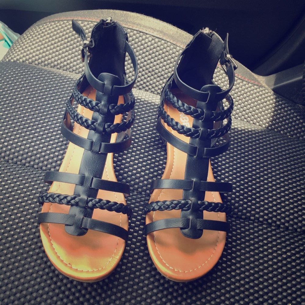 Unlimited Sandals